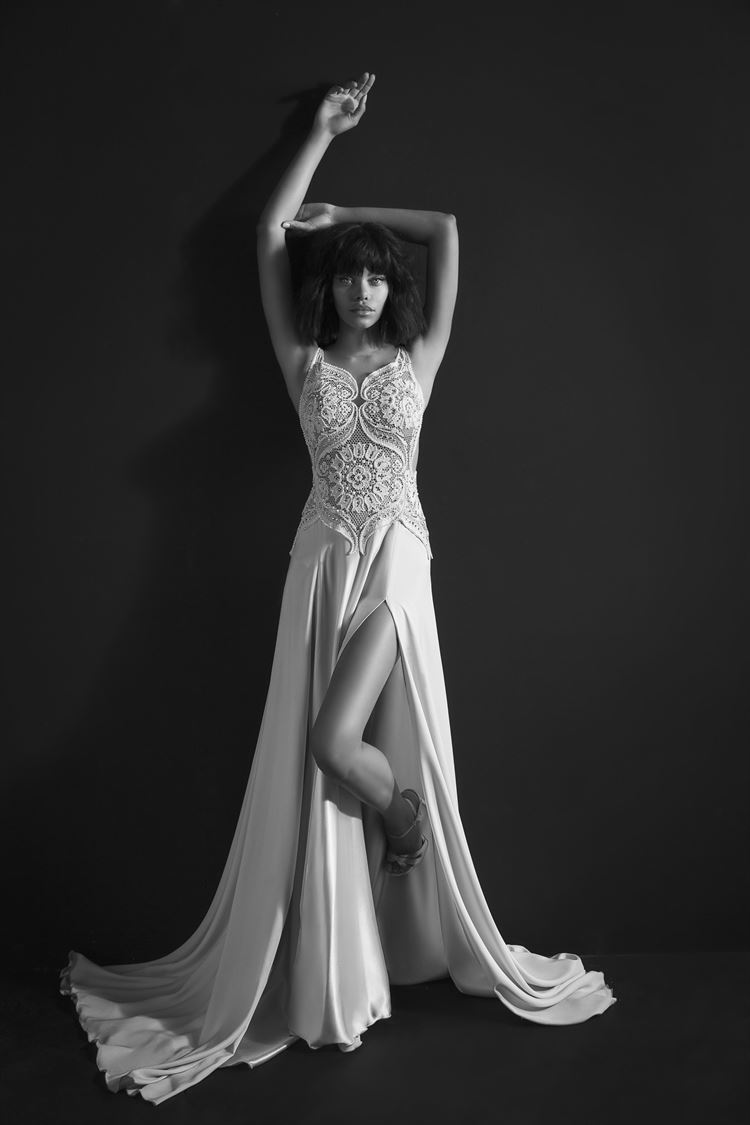 בין מזרח למערב: דרור קונטנטו בקולקציה עם אמירה 8