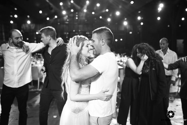 ריקוד ראשון כזוג נשוי, החתונה של רוני אלברט וסהר שי (צילום: גיא ניסים)