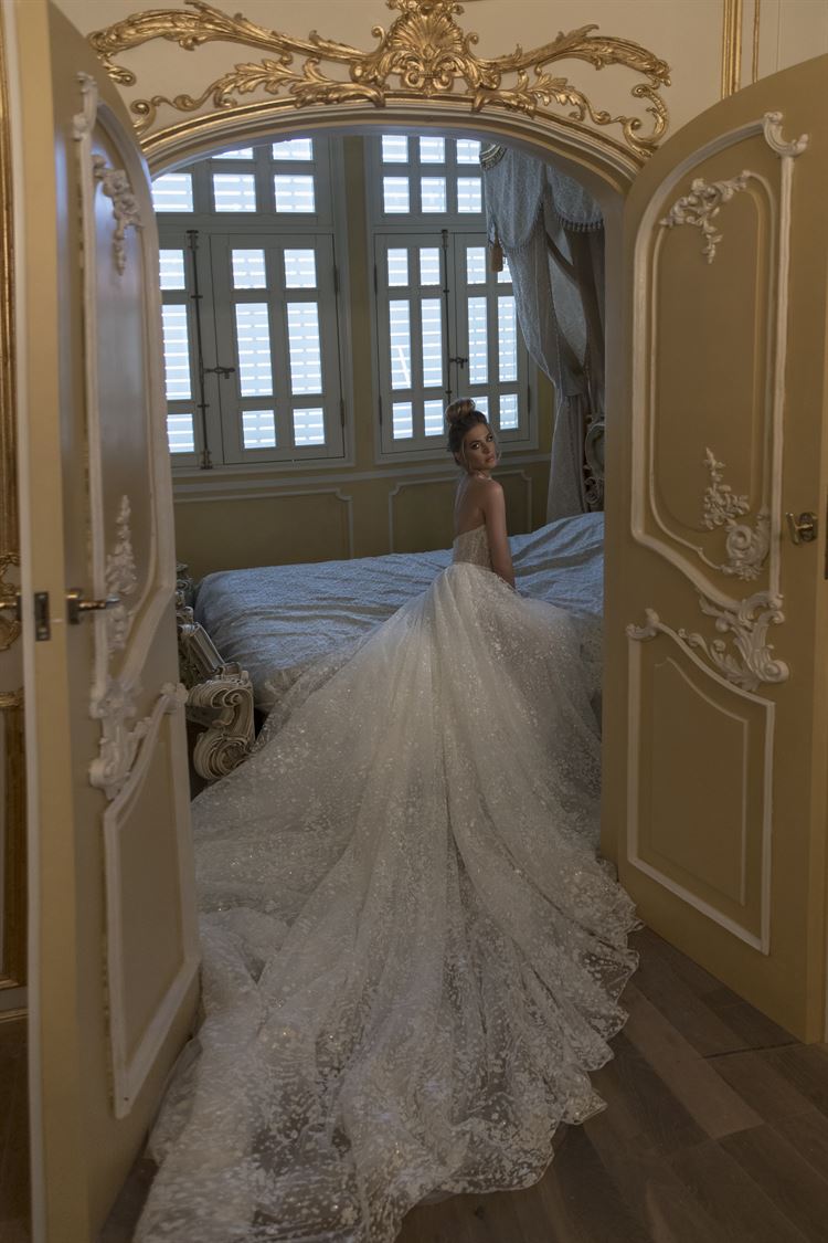 הכירו: המעצבת שאחראית על שמלת הכלה של מאיה פישל 5