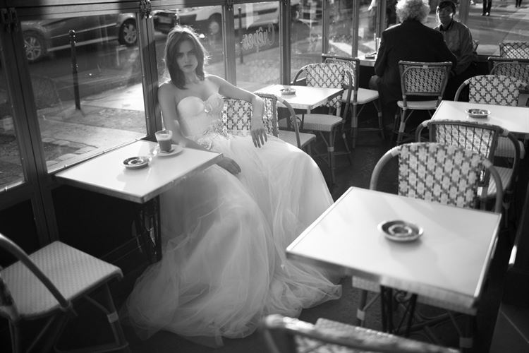 לא תאמינו בהשראת מה נוצרה השמלה שבתמונה 3