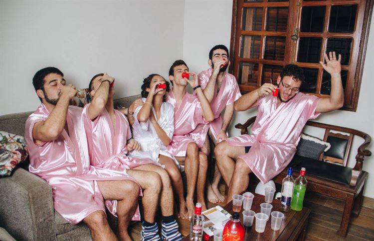 לגברים בלבד: מסיבת רווקות שתגרום לכם לצחוק בקול 9