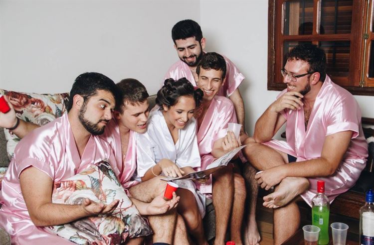 לגברים בלבד: מסיבת רווקות שתגרום לכם לצחוק בקול 10