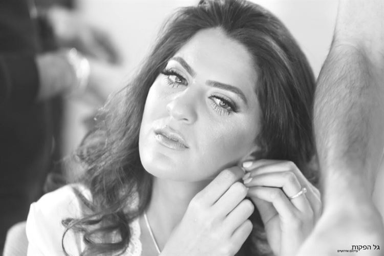 החתן שמחמיא לכלתו 38 פעמים ביום 2