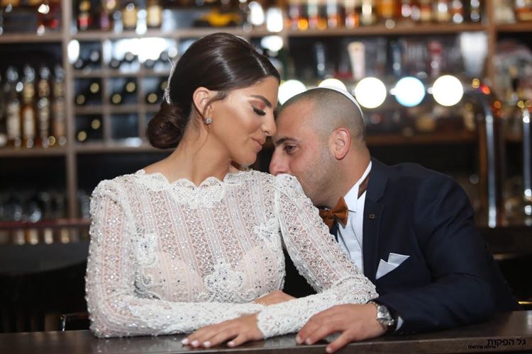 החתן שמחמיא לכלתו 38 פעמים ביום 3