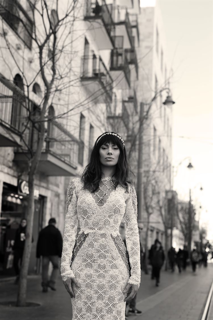 קוטור מרחף: מורן דיין בקולקציה רכה וקלילה 8