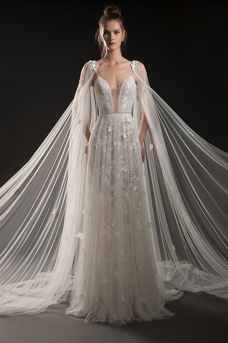 נחשו: מכמה בדים מעוצבת השמלה שבתמונה? 10