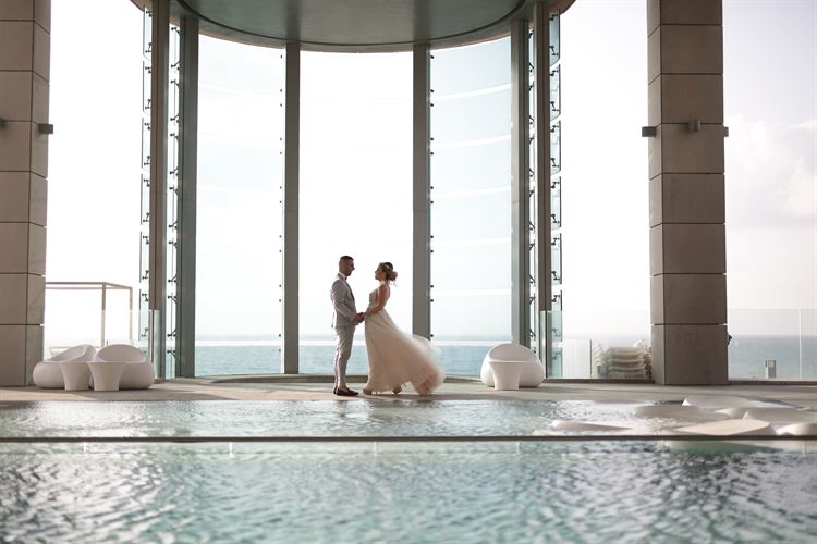 הזוג שקיבל את ה'טייטל' שכל חתן וכלה רוצים 12