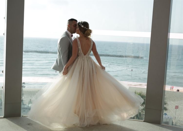 הזוג שקיבל את ה'טייטל' שכל חתן וכלה רוצים 9