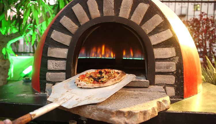 יותר מ"מסיבה בחיפה": חתונה עם הזמר איתי לוי 10