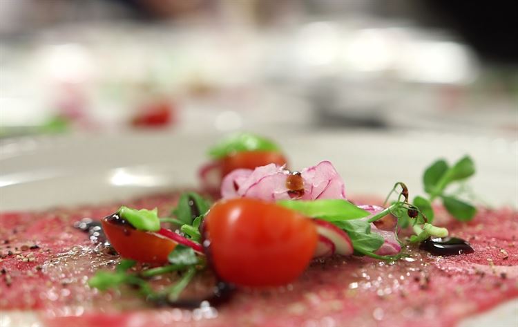 יותר מ"מסיבה בחיפה": חתונה עם הזמר איתי לוי 11