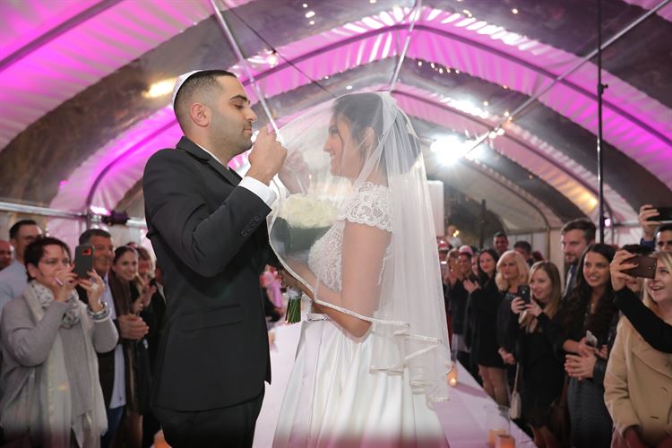 מידידות לאהבת אמת: הסיפור שמאחורי הזוגיות המפתיעה 15