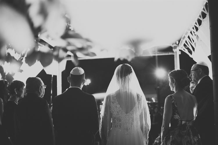 החתן שכרע ברך בלוקיישן הירושלמי המושלם 13