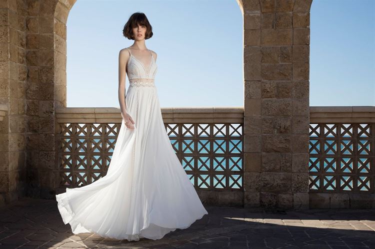 שמלה בהפתעה: לא תאמינו מי עיצב את שמלת הכלה שבתמונה 3