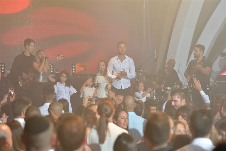 צפו: עדן בן זקן ומשה פרץ מבעירים את טרויה 28