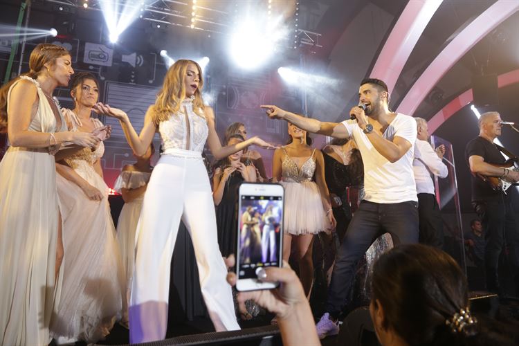 צפו: עדן בן זקן ומשה פרץ מבעירים את טרויה 30