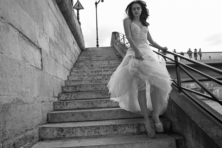 טיימלס: שמלות הכלה שתאהבי גם בשנת 2027 5