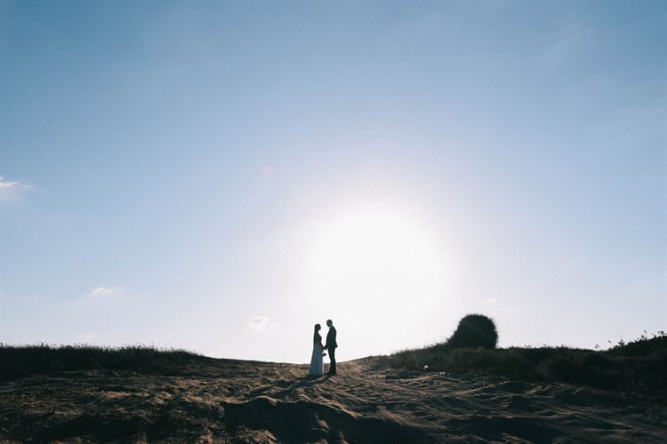 הוציאה את הכלב לטיול וחזרה הביתה מאורסת 3