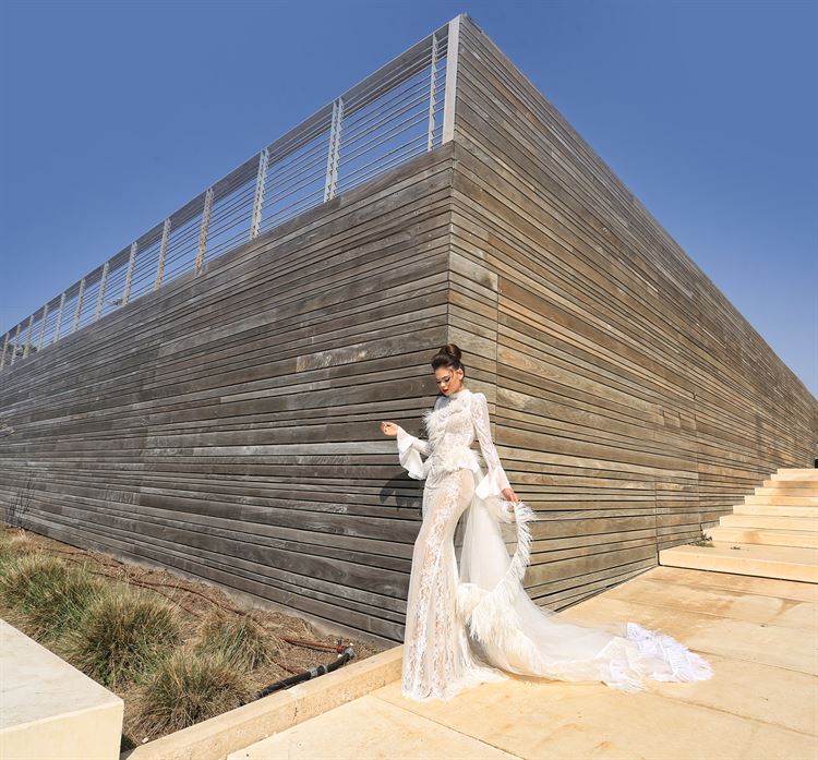 דניאל רומי קדוש פותח סטודיו בבירת שמלות הכלה 4