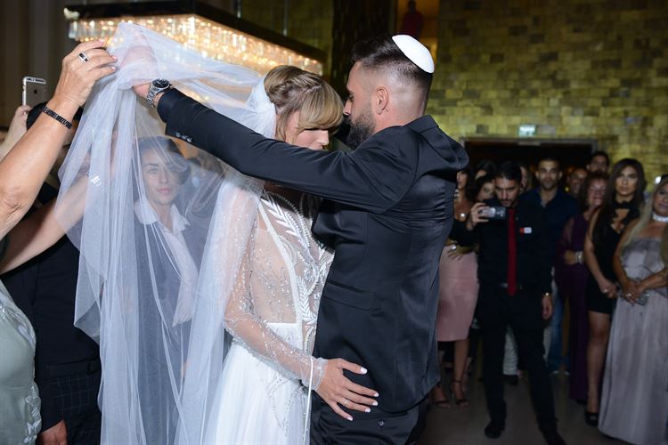 אחרי כל השנים: מידידות קרובה לאהבת אמת 13