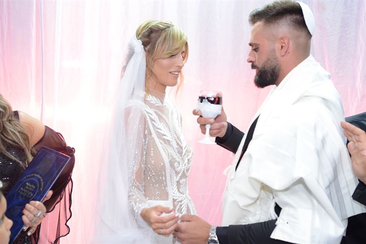 אחרי כל השנים: מידידות קרובה לאהבת אמת 15