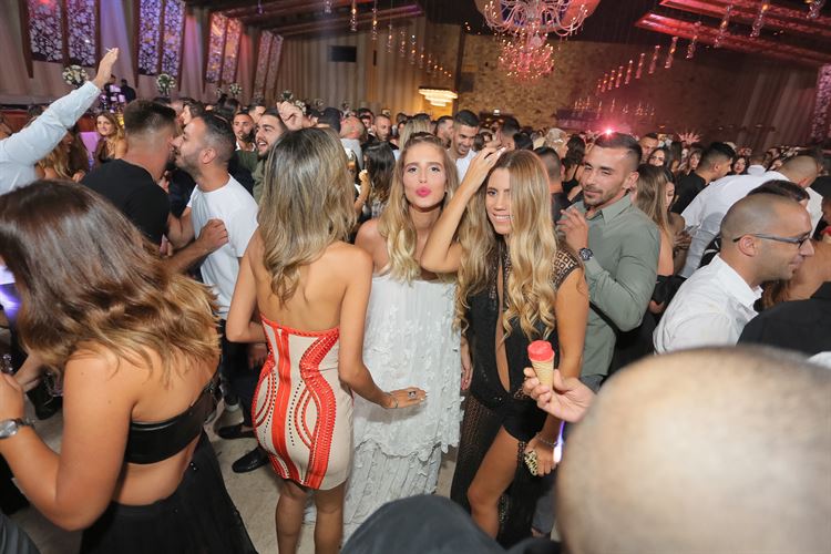 אחרי כל השנים: מידידות קרובה לאהבת אמת 19