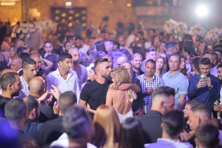 אחרי כל השנים: מידידות קרובה לאהבת אמת 20