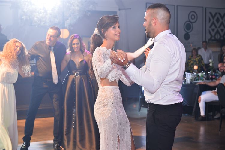 עכשיו כבר בעל ואישה, החתונה של מור ספריאל ותומר הברמן (צילום: שלומי צור)