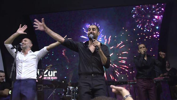 כל מה שחשוב שתדעו על זמר לחתונה 7