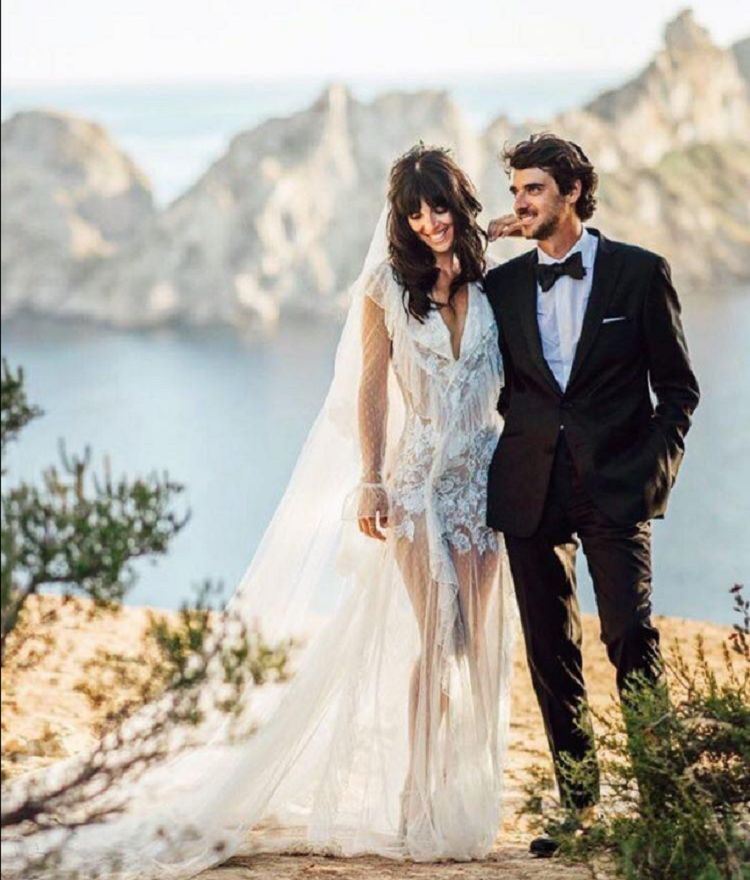 צפו: הכלות העולמיות לובשות קוטור כחול-לבן 3