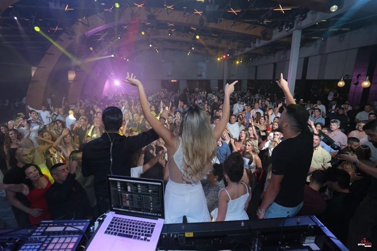 ברינג איט: הכלה שהותירה את האורחים פעורי פה 25