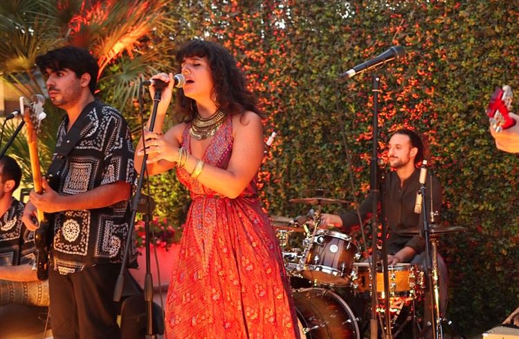 צפו: כשאולם האירועים הופך ליער טרופי 15