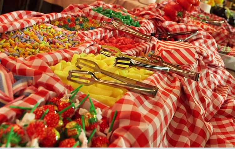 צפו: כשאולם האירועים הופך ליער טרופי 16