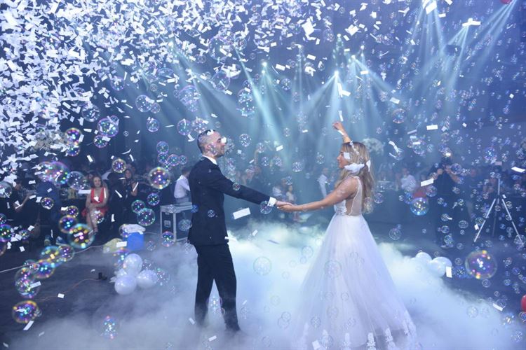 סיפור אהבה שהתחיל מקצוות שונים 28