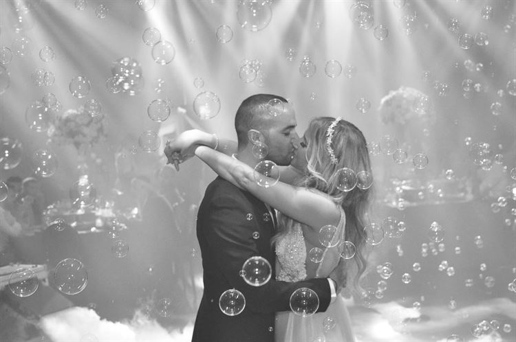 סיפור אהבה שהתחיל מקצוות שונים 30