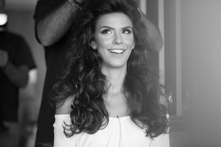 מקושרת: הכלה המדהימה שאסור לכם לפספס 3