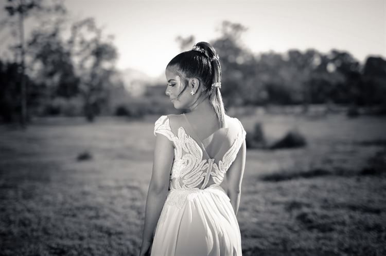 הלוק המושלם, אמלי מימון ביום חתונתה (צילום: בני טפירו)