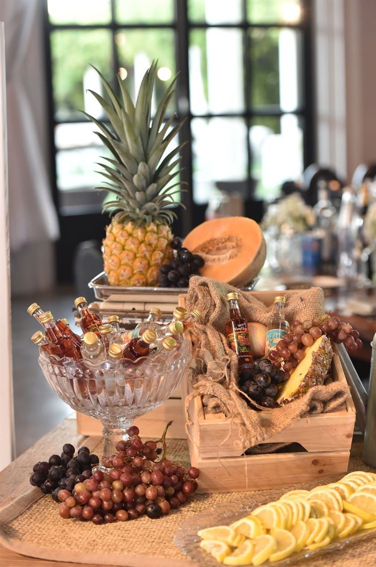 בר עשיר ומגוון, גן האירועים סיטורס ביום חתונתם של אמלי ועדין (צילום: בני טפירו)