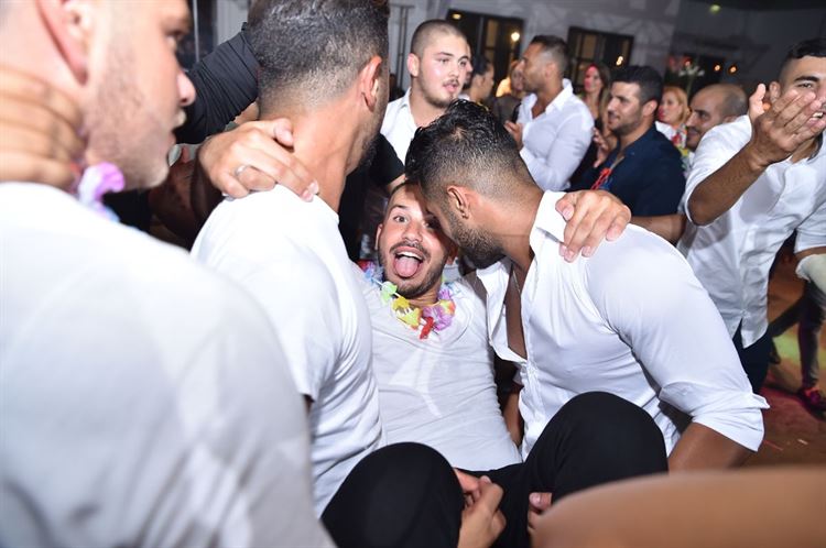 שמחה גדולה הלילה, עידן תייר לוהט ברחבת הריקודים בסיטרוס (צילום: בני טפירו)