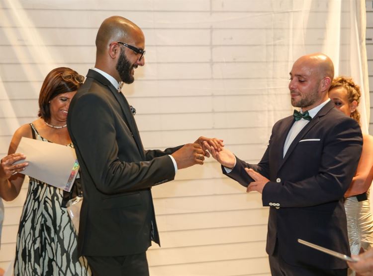 לשבור שעון חול: החתונה הגאה של רובי ורועי 9