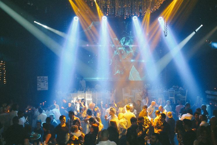 לשבור שעון חול: החתונה הגאה של רובי ורועי 11