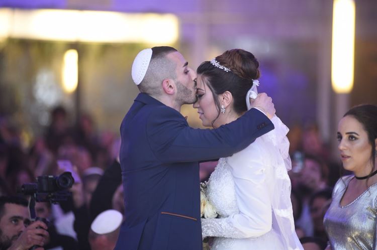 המפתיע ממפתיע פתור: הצעת נישואין עם טוויסט 18