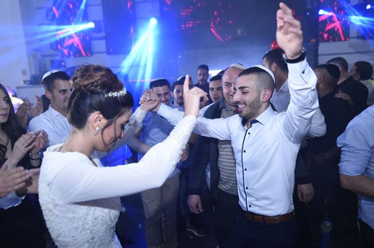 המפתיע ממפתיע פתור: הצעת נישואין עם טוויסט 25