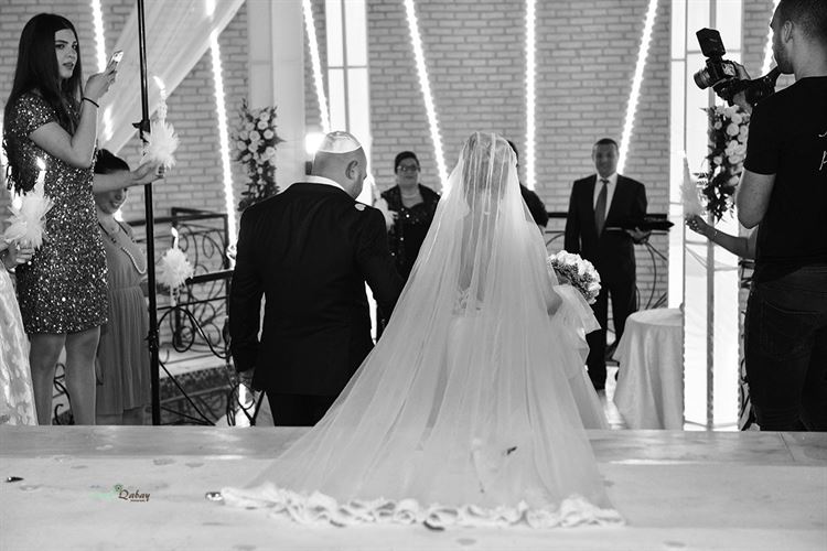 מזל טוב: אמא ואבא מתחתנים 28