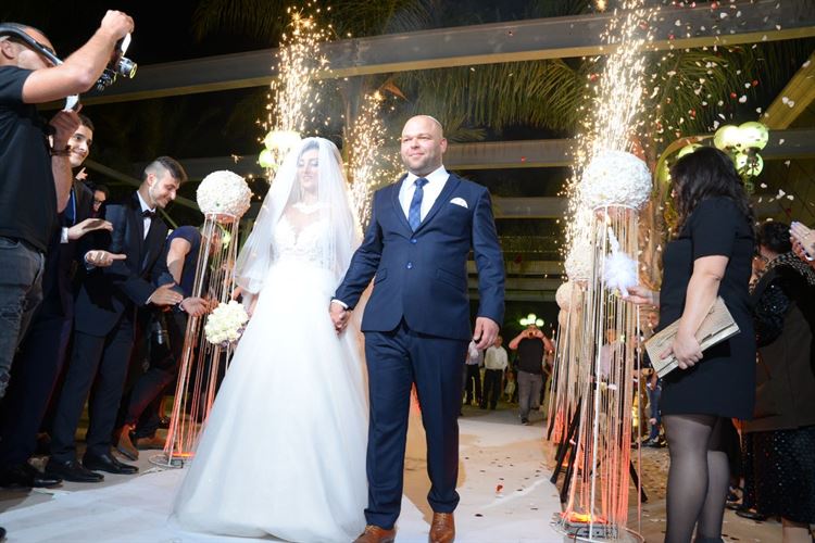 מזל טוב: אמא ואבא מתחתנים 29