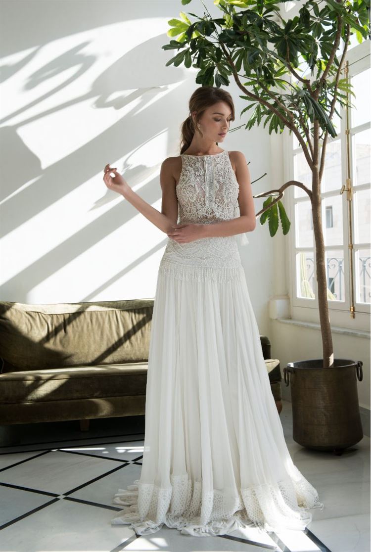 לא תאמינו מה מסתתר מאחורי השמלות הבאות 4