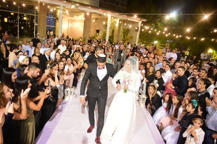 מה הפך את החתונה הבאה לנושא חם לשיחה? 15