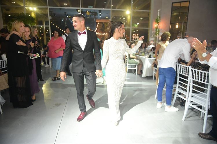 מה הפך את החתונה הבאה לנושא חם לשיחה? 17