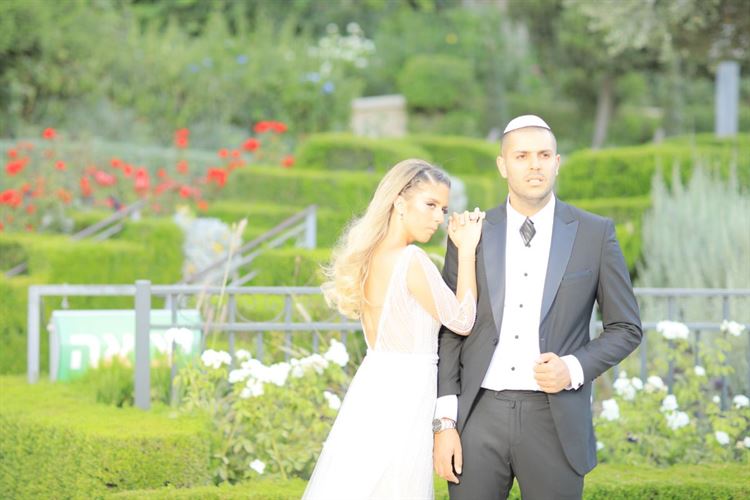 התגבר על הביישנות וכבש את ליבה של כלתו 8