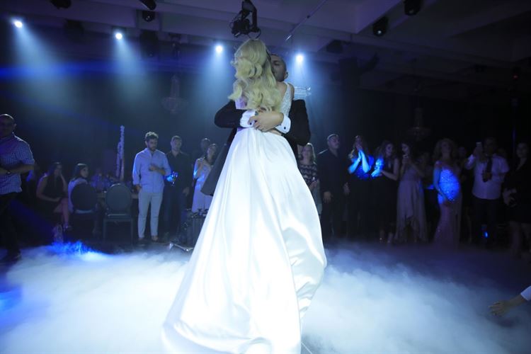 התגבר על הביישנות וכבש את ליבה של כלתו 21