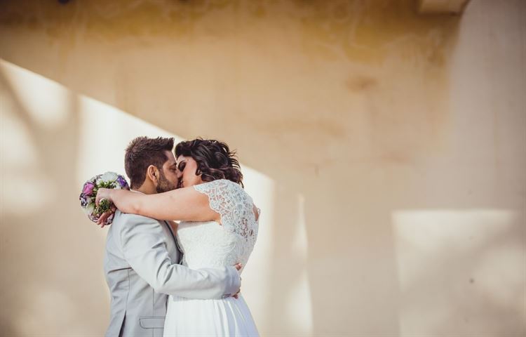 הפכים נמשכים: הצעת נישואין מפתיעה 6